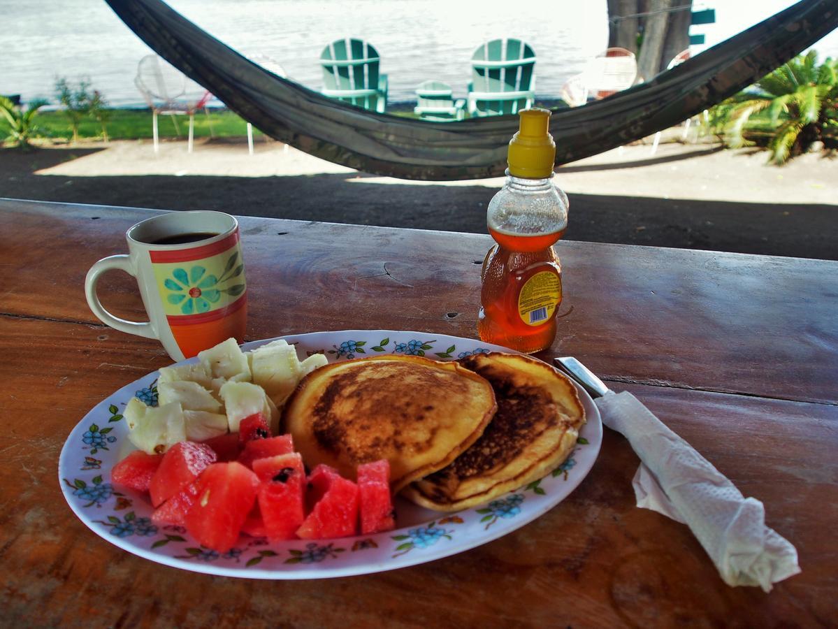 Hostel Los Chocoyos Merida Luaran gambar